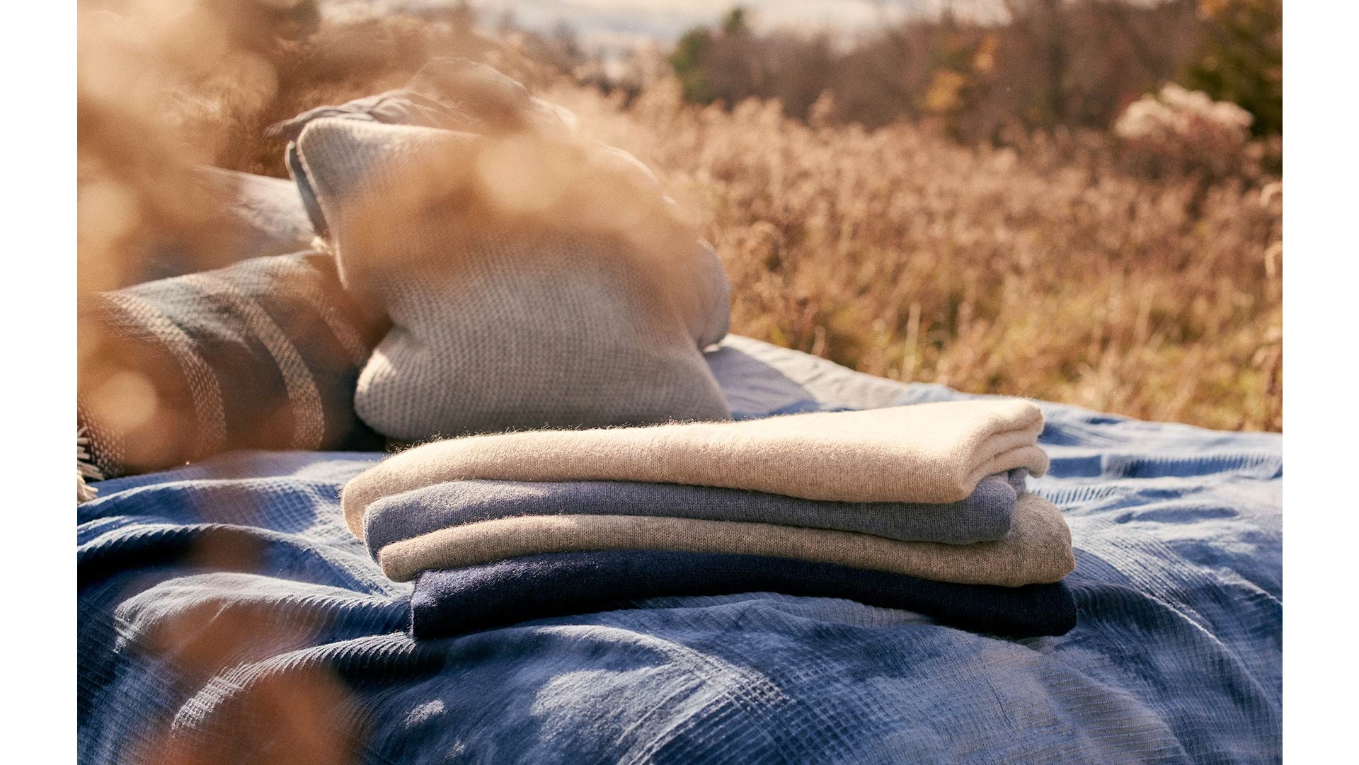 CASHMERE MIXED RIB STANDNECK