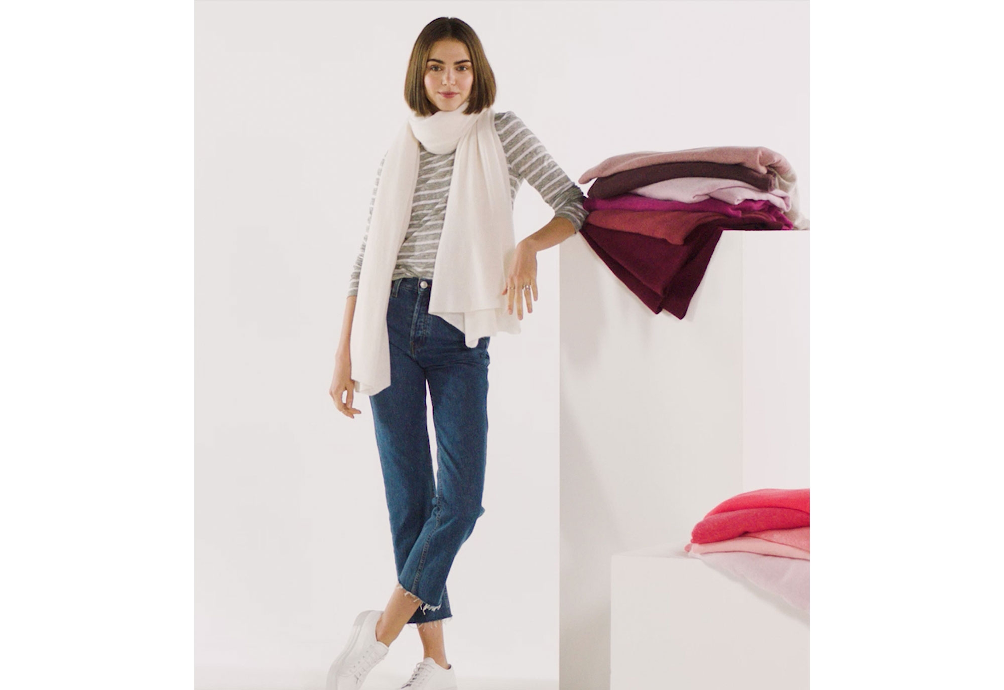 CASHMERE TRAVEL WRAP