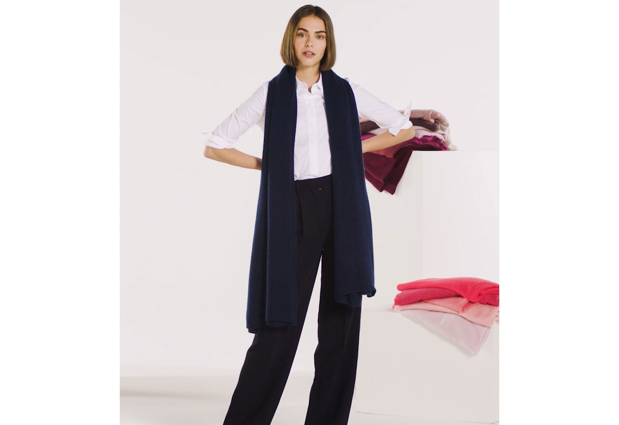 CASHMERE TRAVEL WRAP