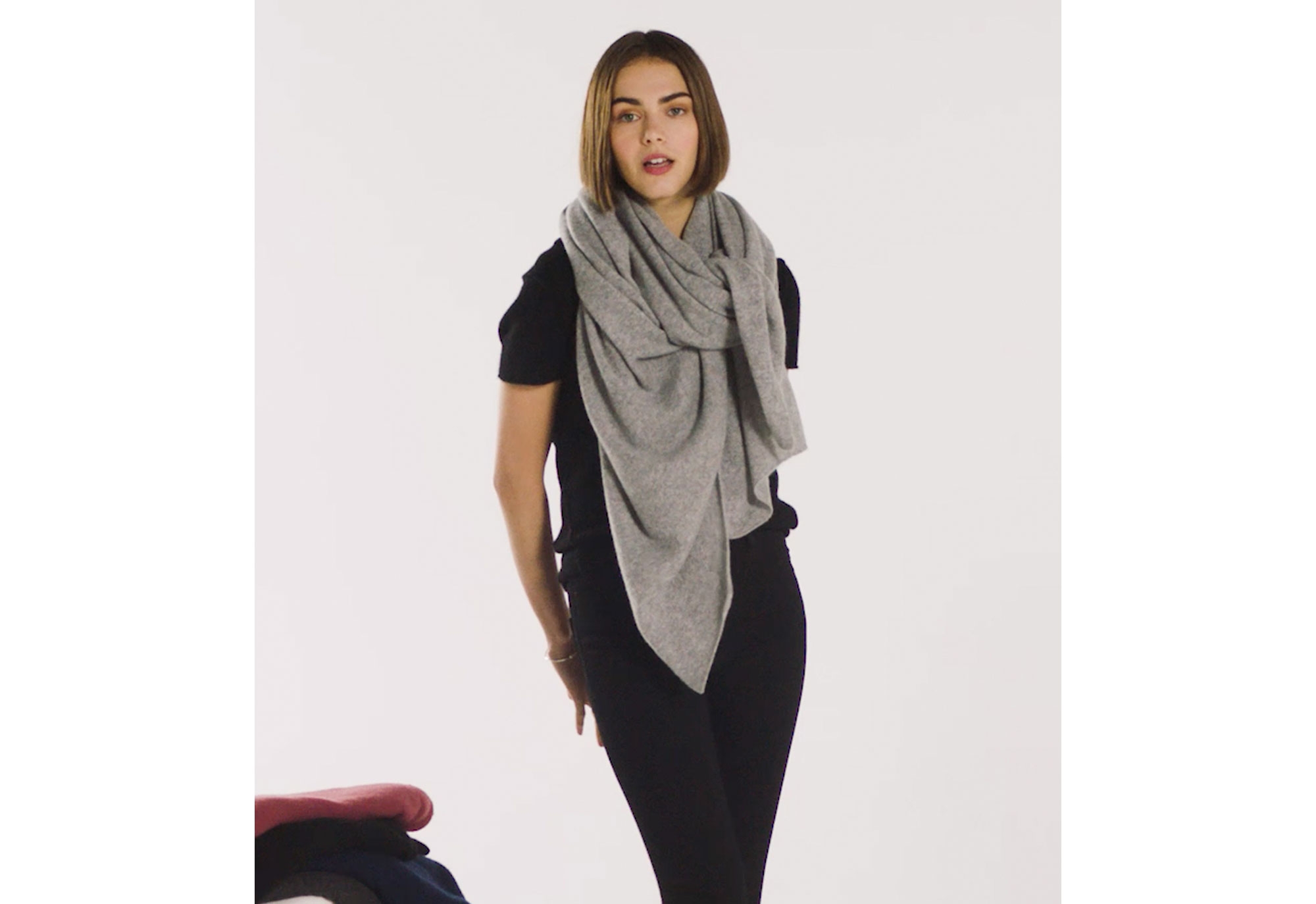 CASHMERE TRAVEL WRAP