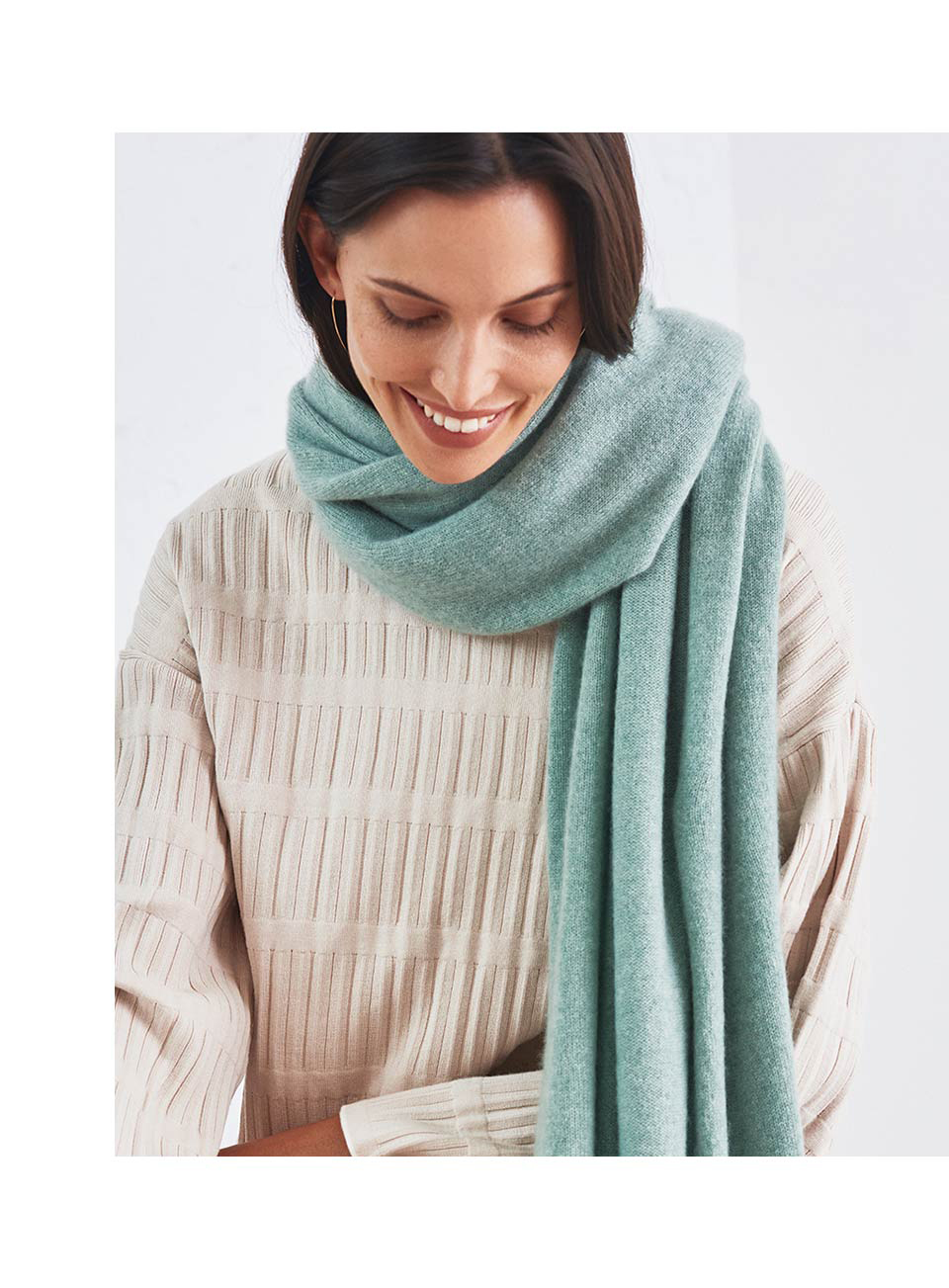 CASHMERE TRAVEL WRAP